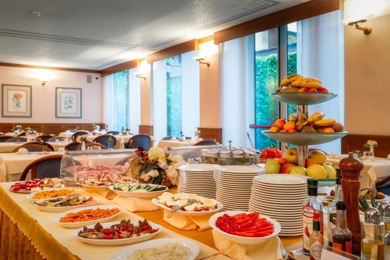 Hotel Crivi'S Milan Bagian luar foto