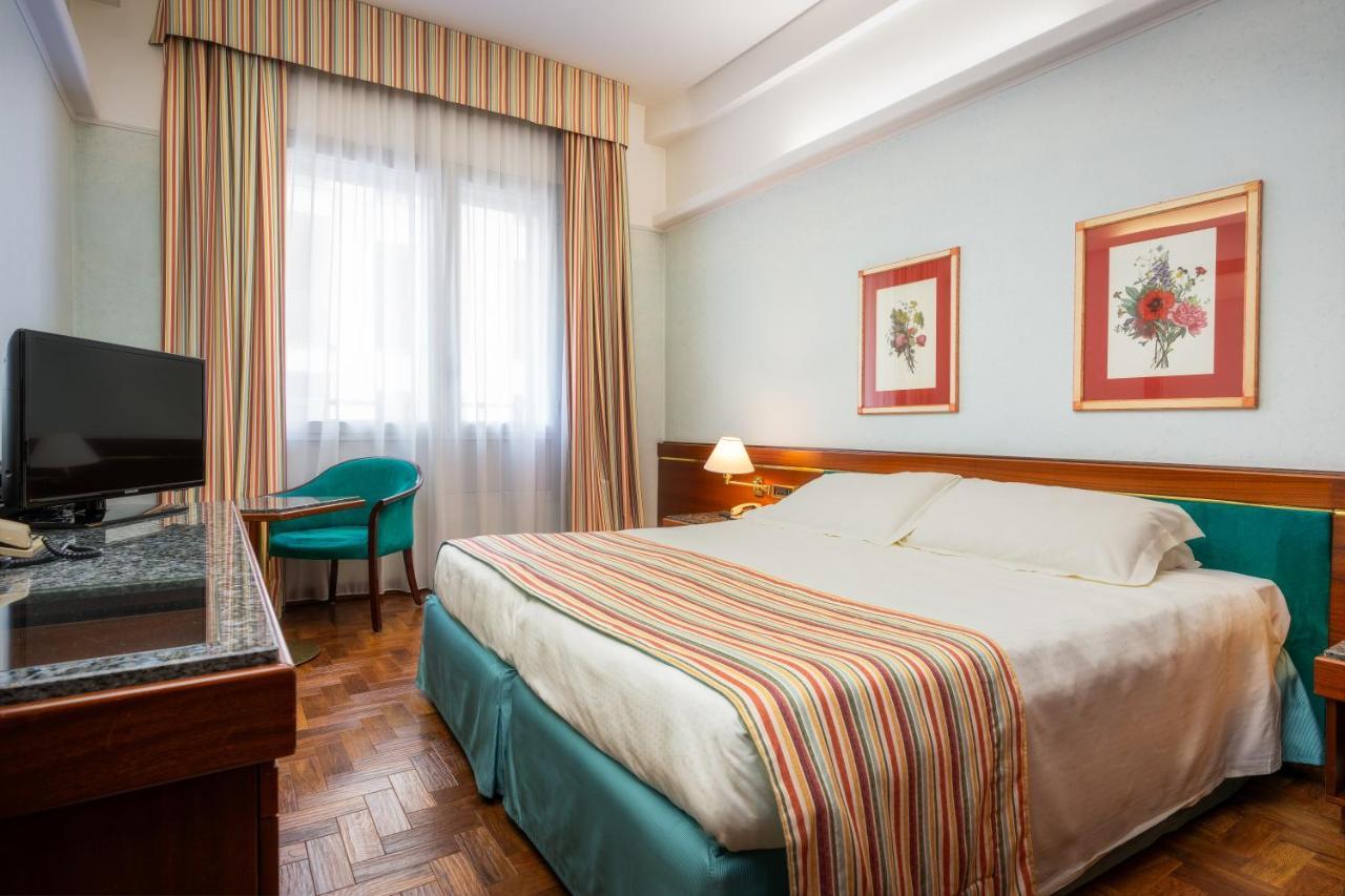 Hotel Crivi'S Milan Bagian luar foto