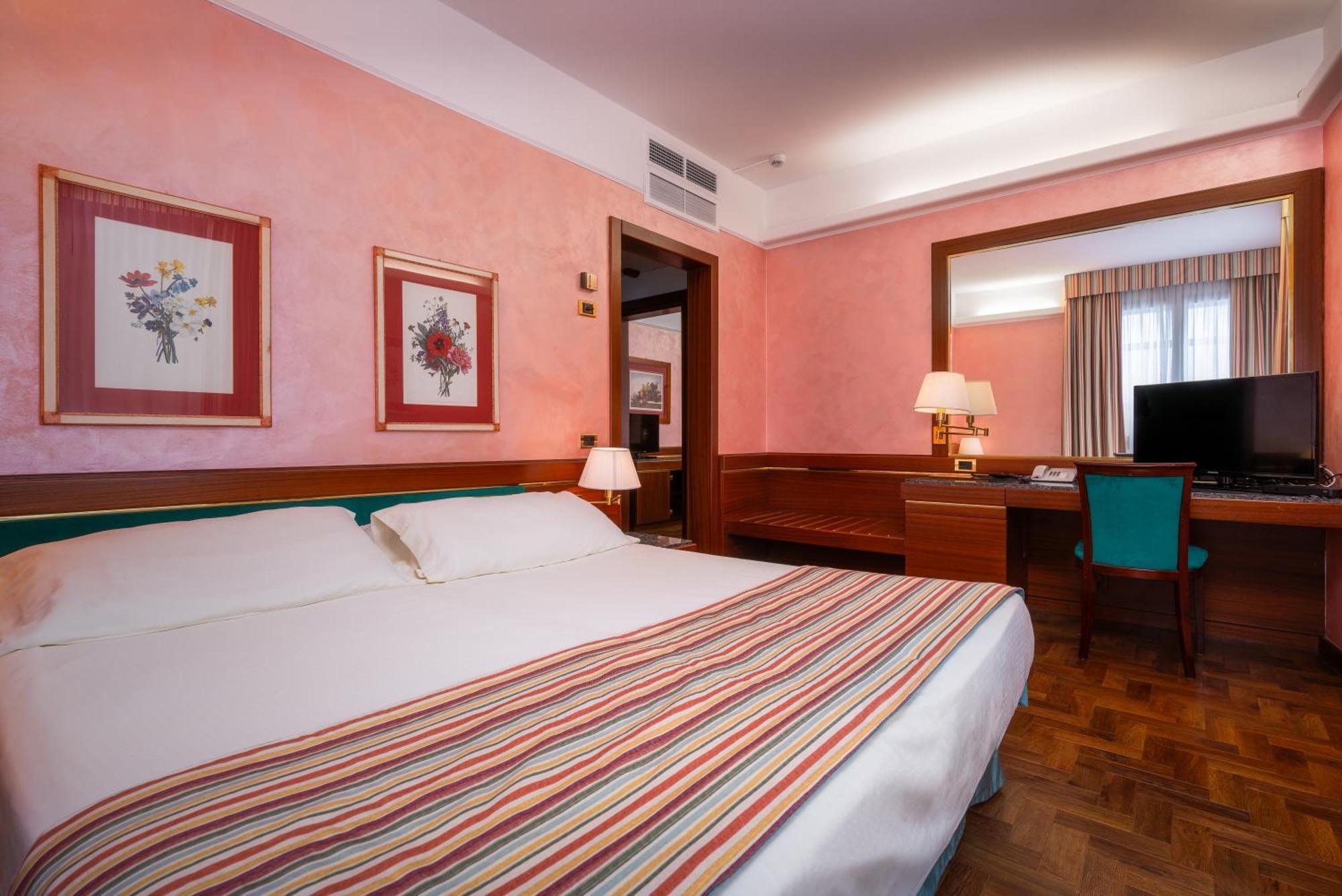 Hotel Crivi'S Milan Bagian luar foto