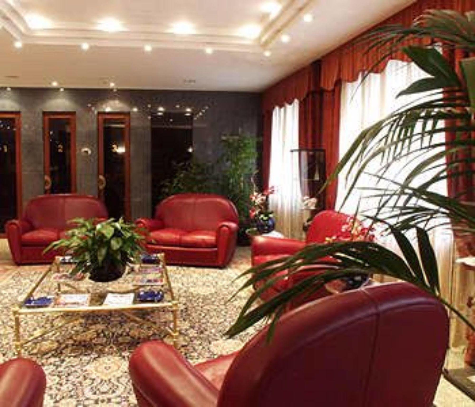 Hotel Crivi'S Milan Bagian luar foto